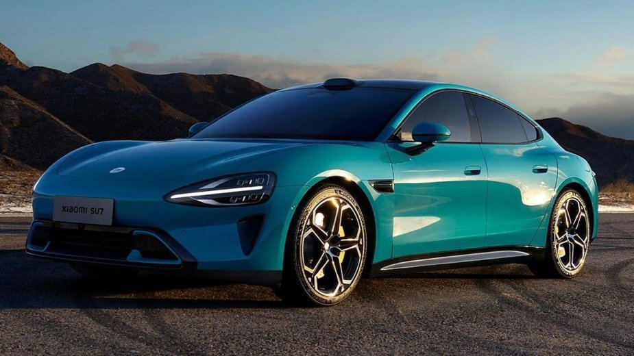 Amerykanie chcą jeździć samochodami z Chin. Tylko nie mogą ich kupić...