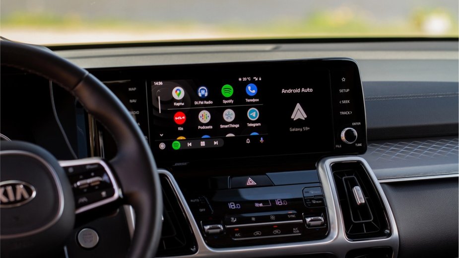 Android Auto czeka największa zmiana od lat. Google dorzuci nawet YouTube