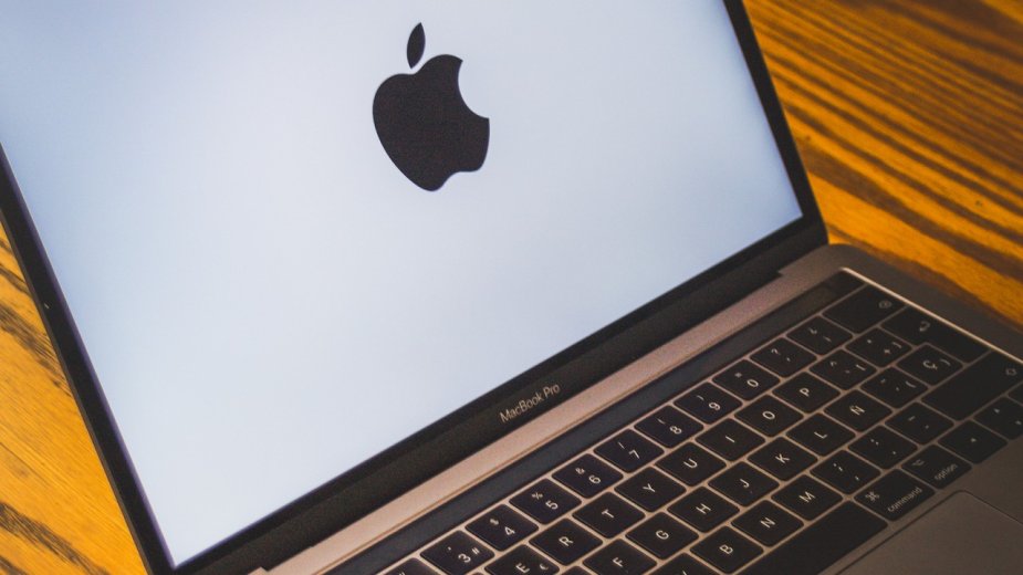 Tańszy laptop z Intelem bije chip z MacBooka Neo. Nie tak miało być