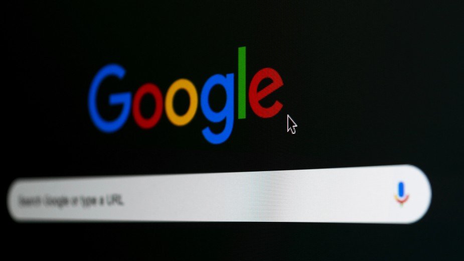 Chrome pobiera 4 GB AI bez pytania, ale Windows 11 potrafi to blokować. Zobacz jak