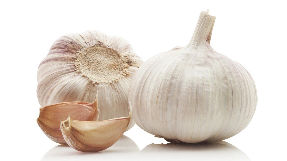 Wsadź sobie czosnek. AI doradza rzeczy, które szokują lekarzy