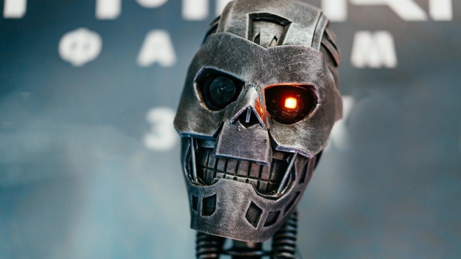AI podpala miasta, zakochuje się i sieje chaos. Takiego eksperymentu jeszcze nie było