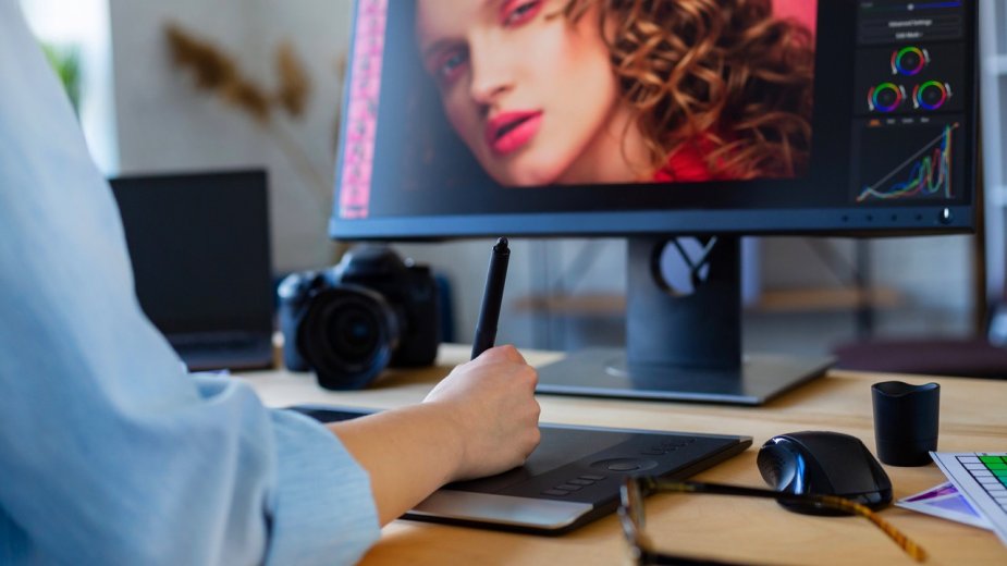 Era Photoshopa właśnie się kończy. Inwestorzy masowo uciekają