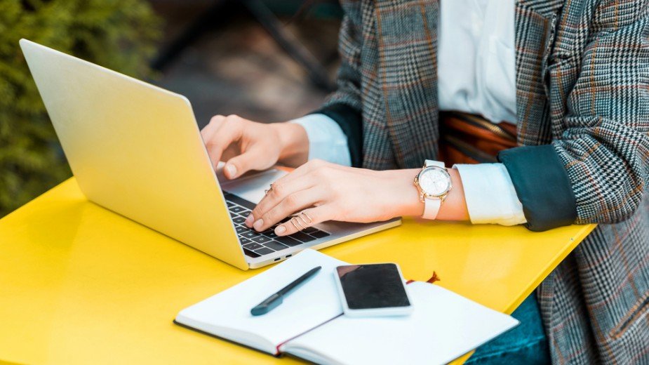 Freelancerzy na usługach sztucznej inteligencji. Tak wygląda nowy rynek pracy