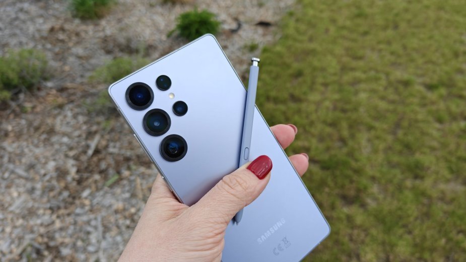 Aktualizacja Samsunga psuje baterię w flagowcach. Coraz więcej skarg