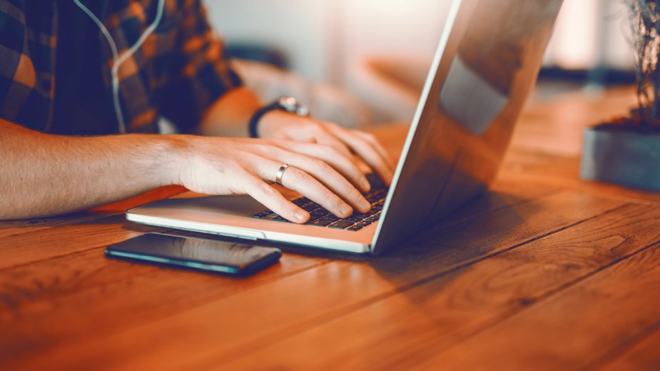 Laptop miał jeden problem. Po poradzie Google AI dostał następny