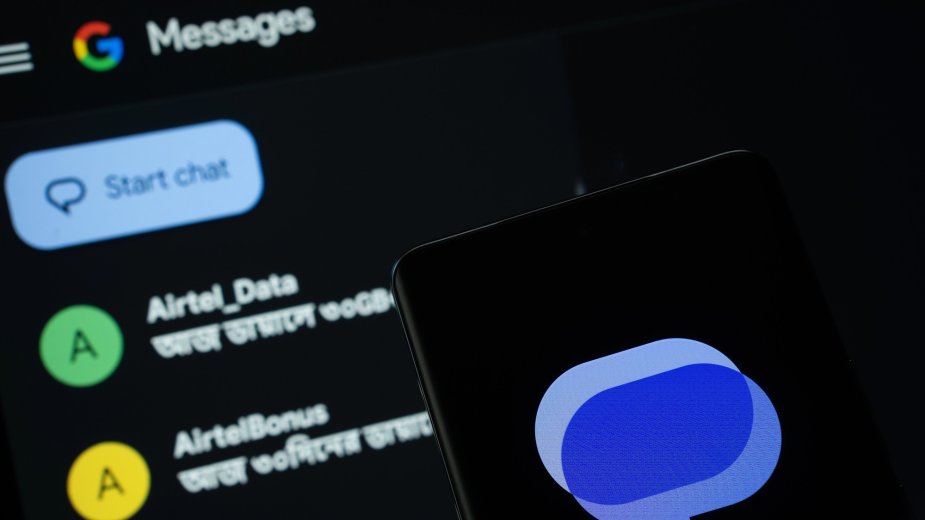 Google kombinuje przy SMS-ach. Nokia 3310 przewraca się w grobie