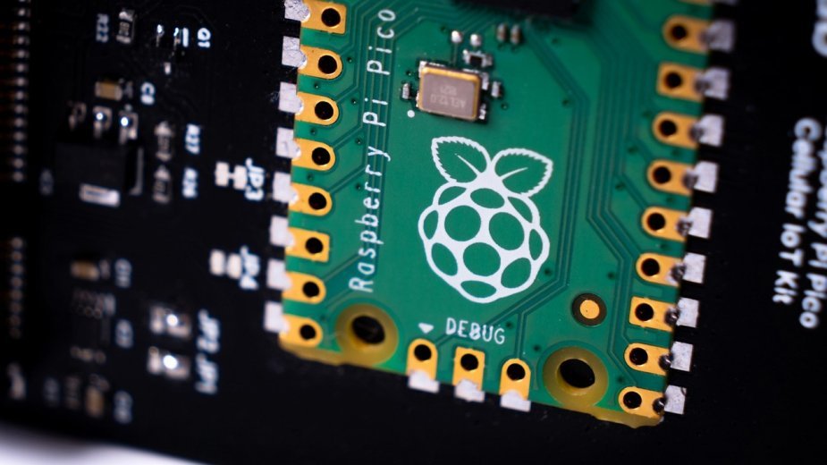Google zrobił tłumacza AI za grosze. Działa bez internetu na Raspberry Pi