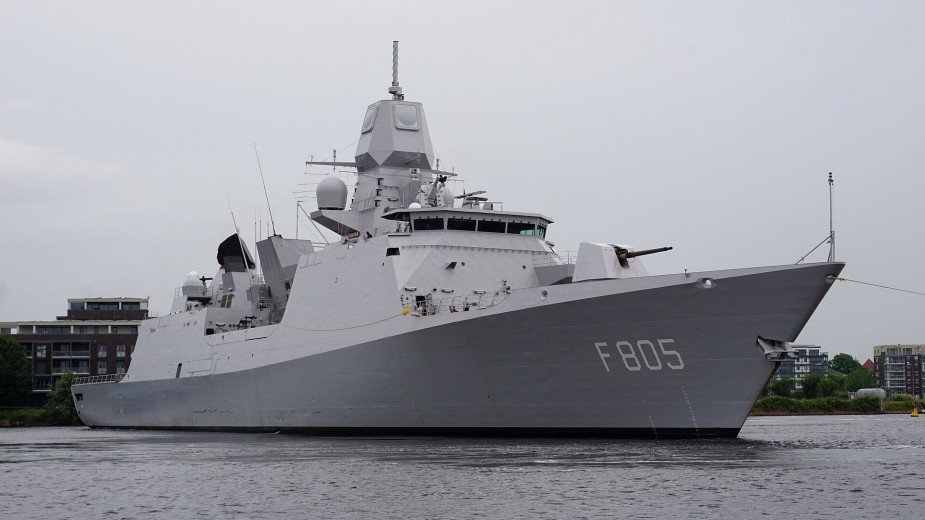 Holenderska fregata namierzona przez tani lokalizator bluetooth. Wojskowi w szoku