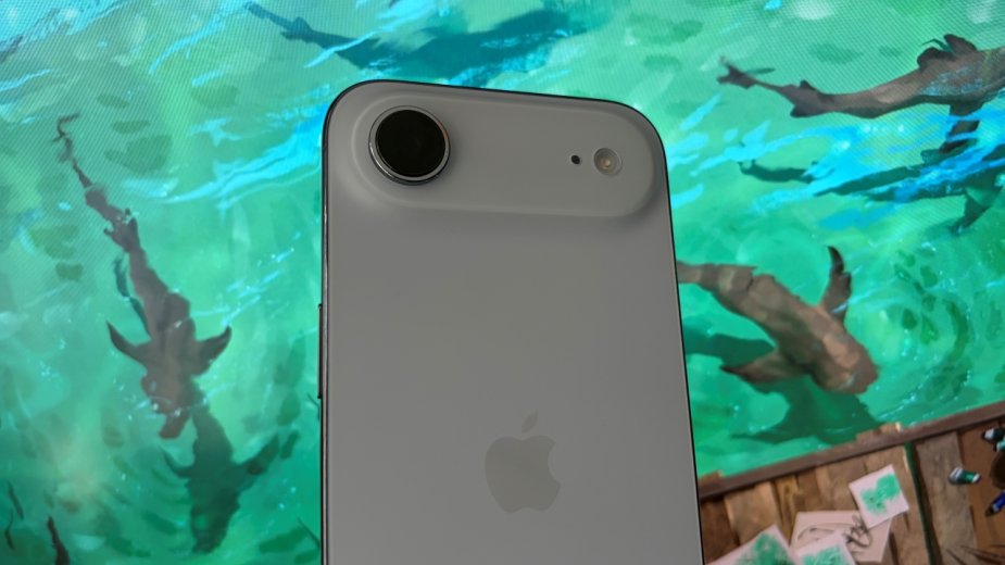 iOS 26.1 wylądował i przedłuża czas pracy na baterii. Użytkownicy potwierdzają