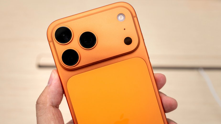 iPhone 17 Pro ma problem przy ładowaniu. Użytkownicy słyszą dziwny szum