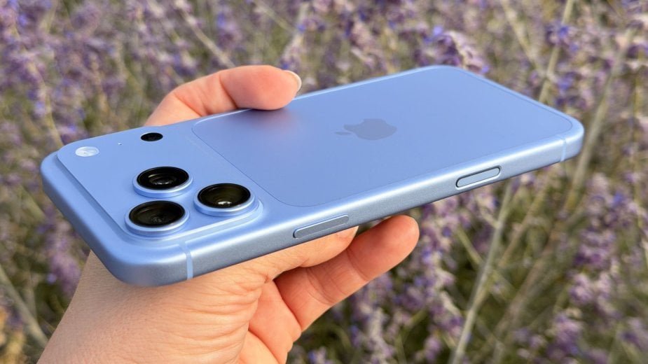 iPhone wymyślil funkcję, która ma utrudnić jego odsprzedaż. Naiwną funkcję