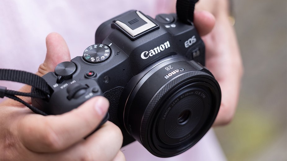 Jaki aparat fotograficzny w 2026? Oto, na co trzeba zwracać uwagę