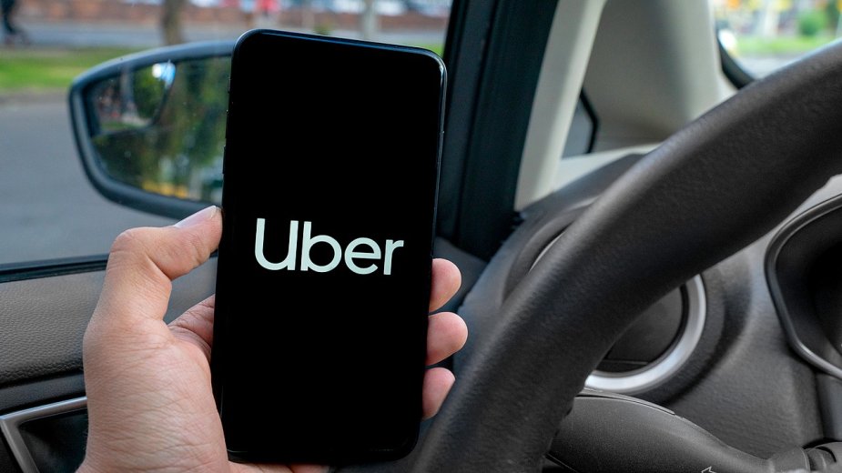 Kierowcy Ubera mogą dorabiać trenując sztuczną inteligencję, zamiast wozić ludzi