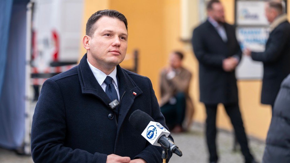 Kolejny wyciek w partii Mentzena. Do sieci trafiły dane członków i nieletnich sympatyków