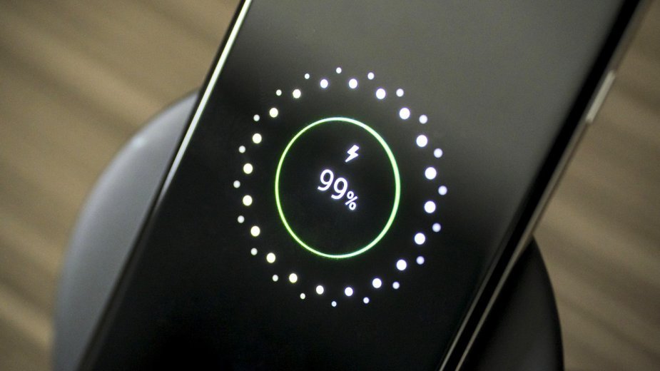 2026 przyniesie koniec ładowania co noc? Nowe smartfony będą działać cały tydzień