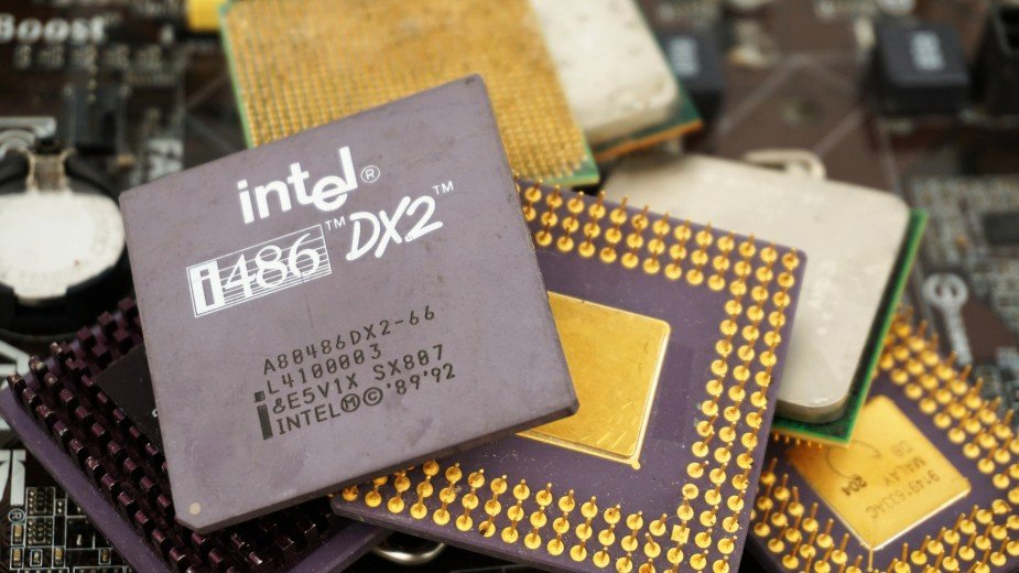 Linux żegna legendę. Po 36 latach wsparcie dla procesora Intel 486 trafia do historii