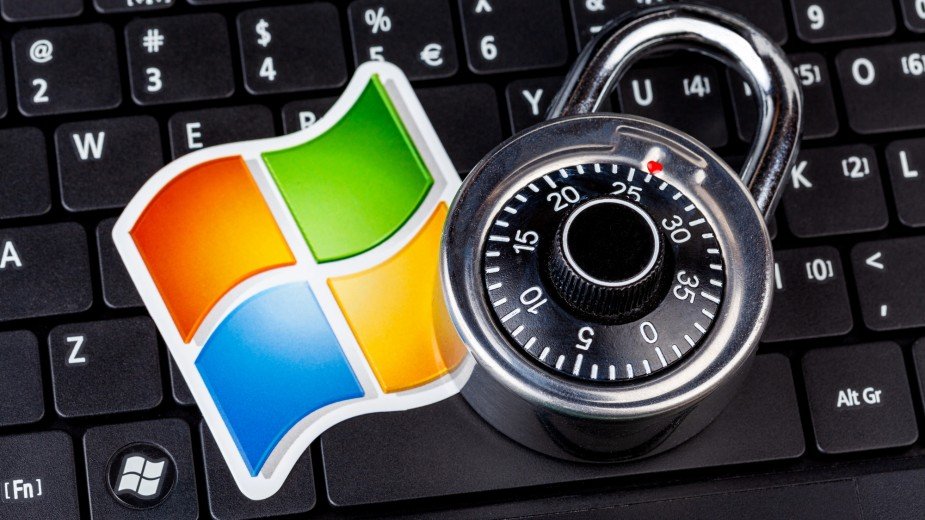 Jedna literówka i masz wirusa. Tak infekują komputery z Windows