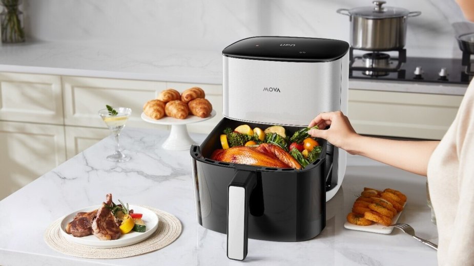 Mocniejszy, zdrowszy i bardziej inteligentny. MOVA przedstawia ewolucję swojego hitu, airfryer Aero