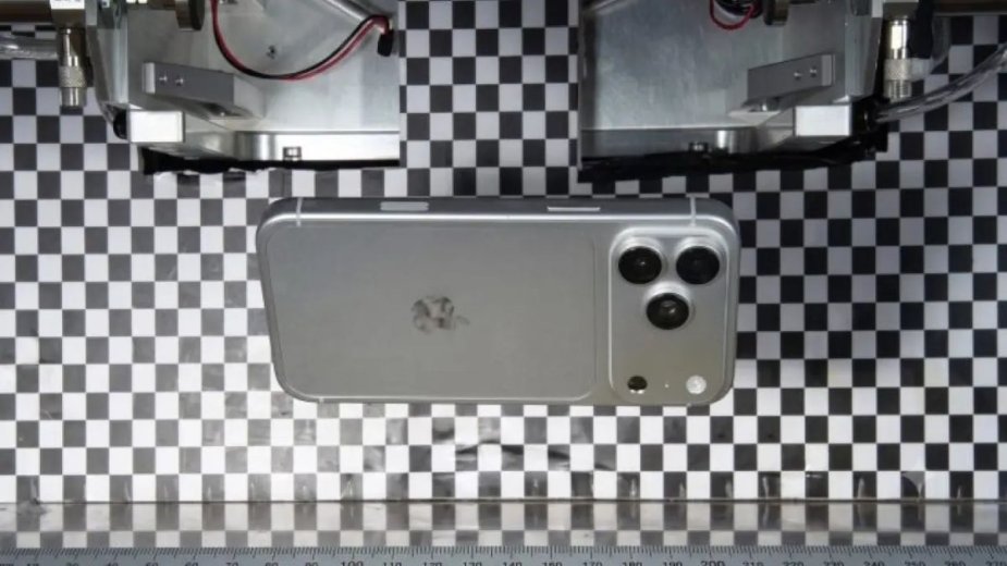 Ogromny wyciek Apple. iPhone 18 Pro ujawniony na miesiące przed premierą