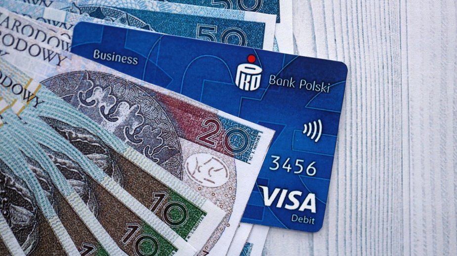 PKO BP odkrył, że klient wie, czy sam płacił kartą. Wreszcie