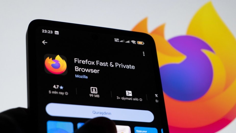Przeglądarka bez narzuconej sztucznej inteligencji. Firefox pokazuje jak to robić