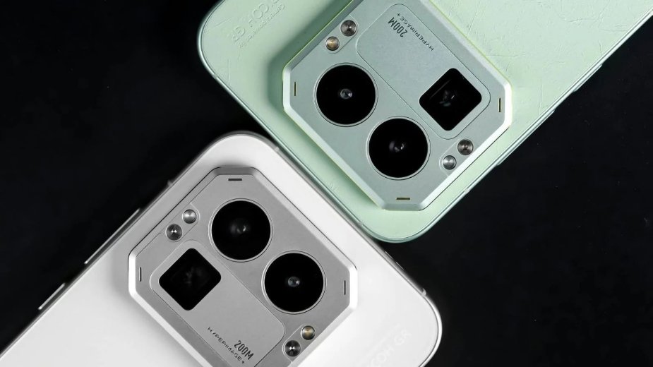 realme GT8 Pro debiutuje na rynku. Topowa specyfikacja, aparat Ricoh i... zaskakujący element