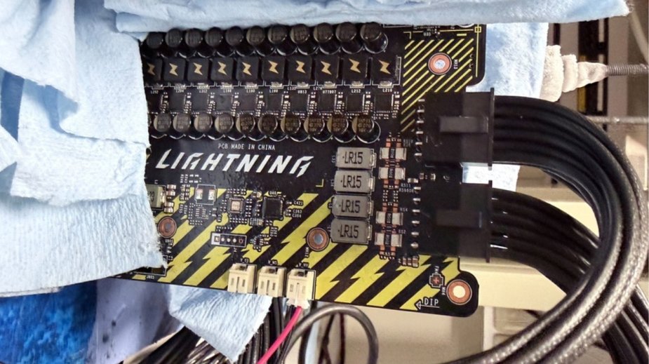 RTX 5090 i BIOS 2500 W - co może pójść nie tak? Rezultaty już w sieci