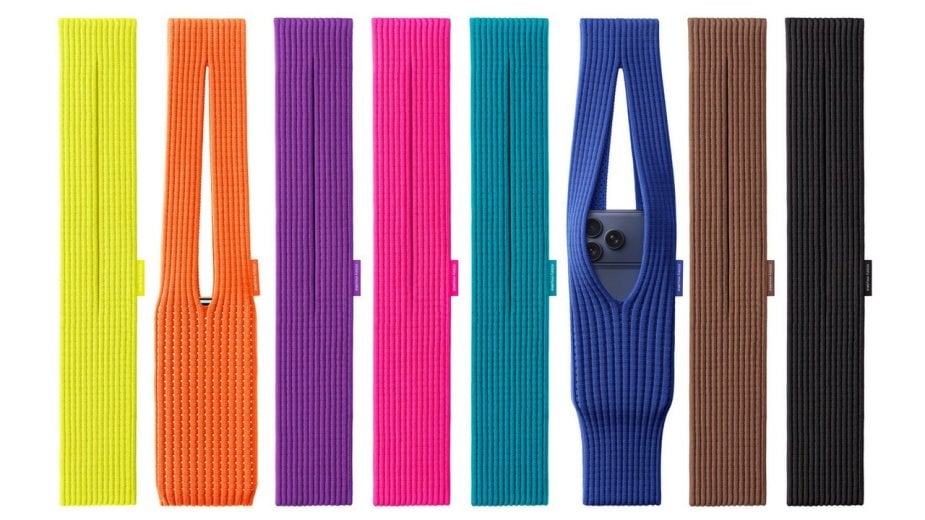 Ta śmieszna skarpeta na iPhone wyprzedała się na pniu. Wyznawcy Apple nie zawiedli