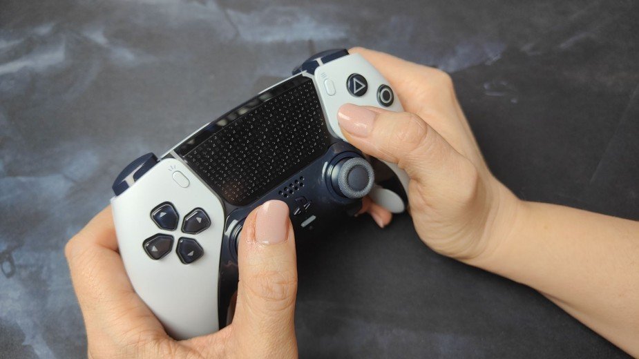Nie trafiłeś w przycisk? PlayStation chce, żeby kontroler uznał, że się udało
