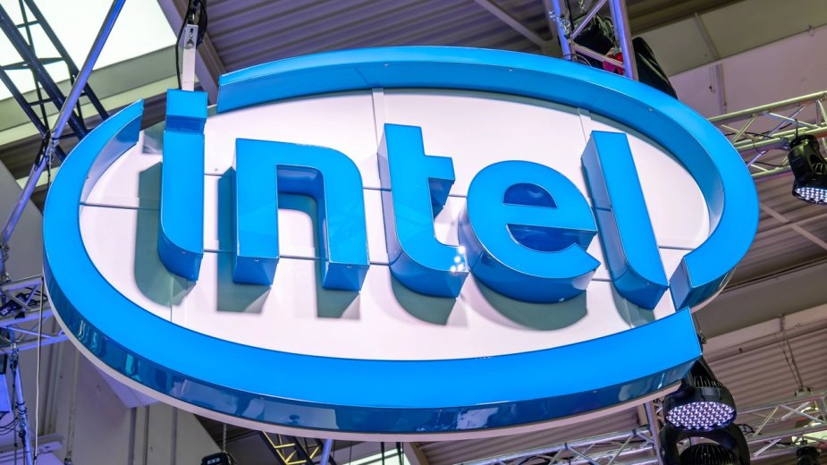 Intel łączy szkło z technologią EMIB. Czegoś takiego jeszcze nie było
