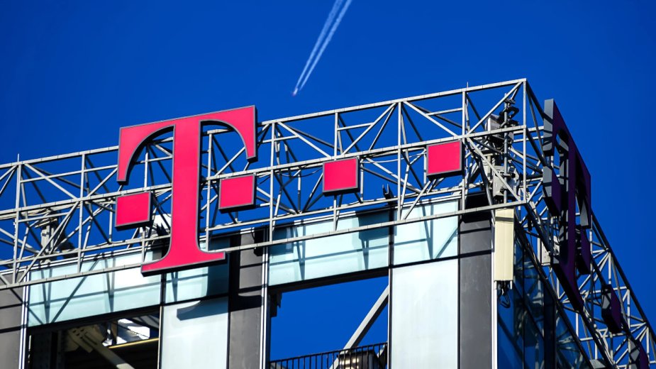 T-Mobile odpalił 76 nadajników w tydzień. Polacy mogą zauważyć różnicę