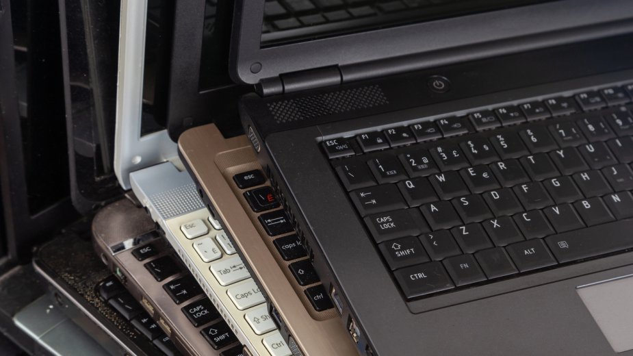 Tanie laptopy znikają z rynku. Uwaga na mylące oferty