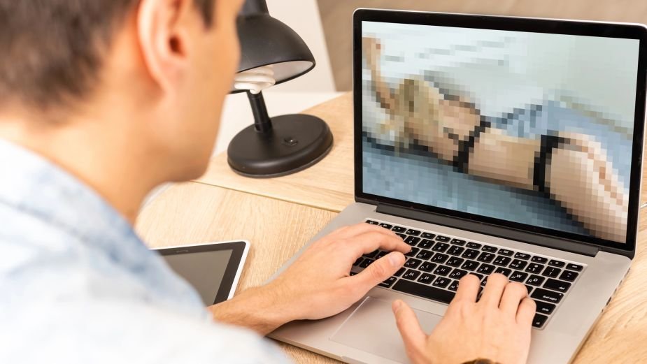 Udostępniał 347 klipów nagich aktorek. Sąd nie miał litości