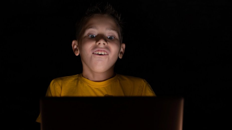 Politycy obiecują bezpieczny internet dla dzieci. Eksperci mówią, że to niemożliwe