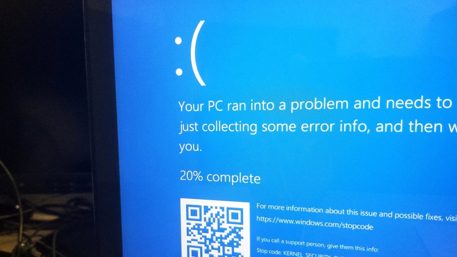 Czerwcowa łatka Windowsa znów psuje. Microsoft pomija pytania o niebieskie ekrany
