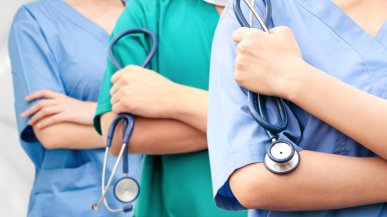 AI zastąpiła pielęgniarki. Szpital zwolnił 12 osób i wdrożył sztuczną inteligencję