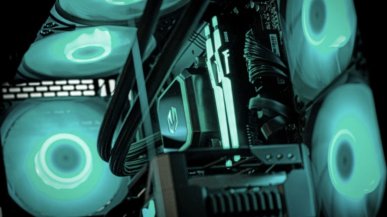 AMD Ryzen 9 9950X3D2 już w komputerach Actina