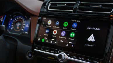 Android Auto myśli, że jest PlayStation. Brakuje już tylko pada