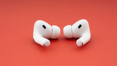 Apple wstrzymuje prace nad AirPods Pro z kamerami? Nowy przeciek studzi oczekiwania