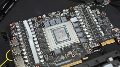 ASUS po cichu zmienił chłodzenie w ROG Matrix RTX 5090. Są nowe szczegóły