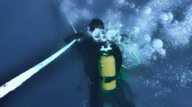 Awarie internetu coraz bliżej. Google i Meta zawieszają prace nad kablami podmorskimi