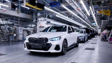 BMW wpuszcza humanoidy do produkcji aut. Koniec ery pracowników na taśmie?