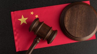 Chiny zakazują zwalniania ludzi i zastępowania ich AI
