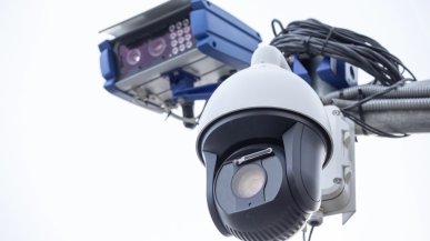 Czytniki tablic rejestracyjnych dostały nową funkcję. Teraz mogą namierzać także Twój telefon