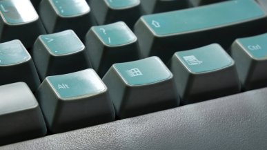 Dlaczego menu Start umieszczono po lewej stronie? Powód jest starszy niż Windows 95