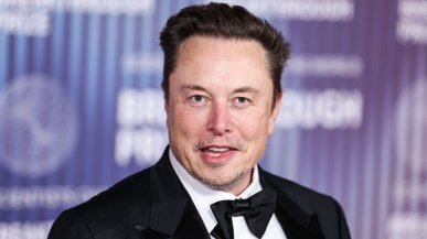 Elon Musk płaci graczom 100 dolarów za godzinę. Sprawdź za co
