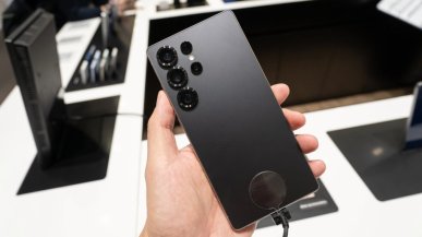 Flagowce Galaxy dostaną panele OLED z Chin? Samsung idzie śladem Apple