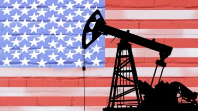 Giganci paliwowi mieli hamować transformację energetyczną. Rusza głośny proces