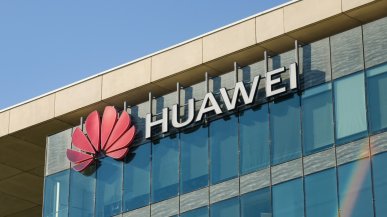 Huawei rozbił mur Apple. Jego smartfony dogadają się z Apple Watch